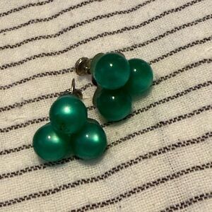Vintage Emerald Green Clip On Earrings